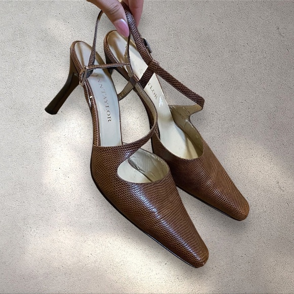 Early 2000s Ann Taylor Made in Italy Brown Lizard Print Pointed Heel Pumps - Picture 1 of 8